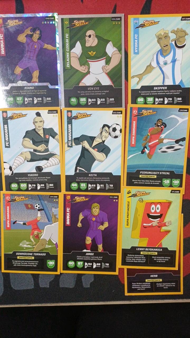 Supa Strikas 10 kart