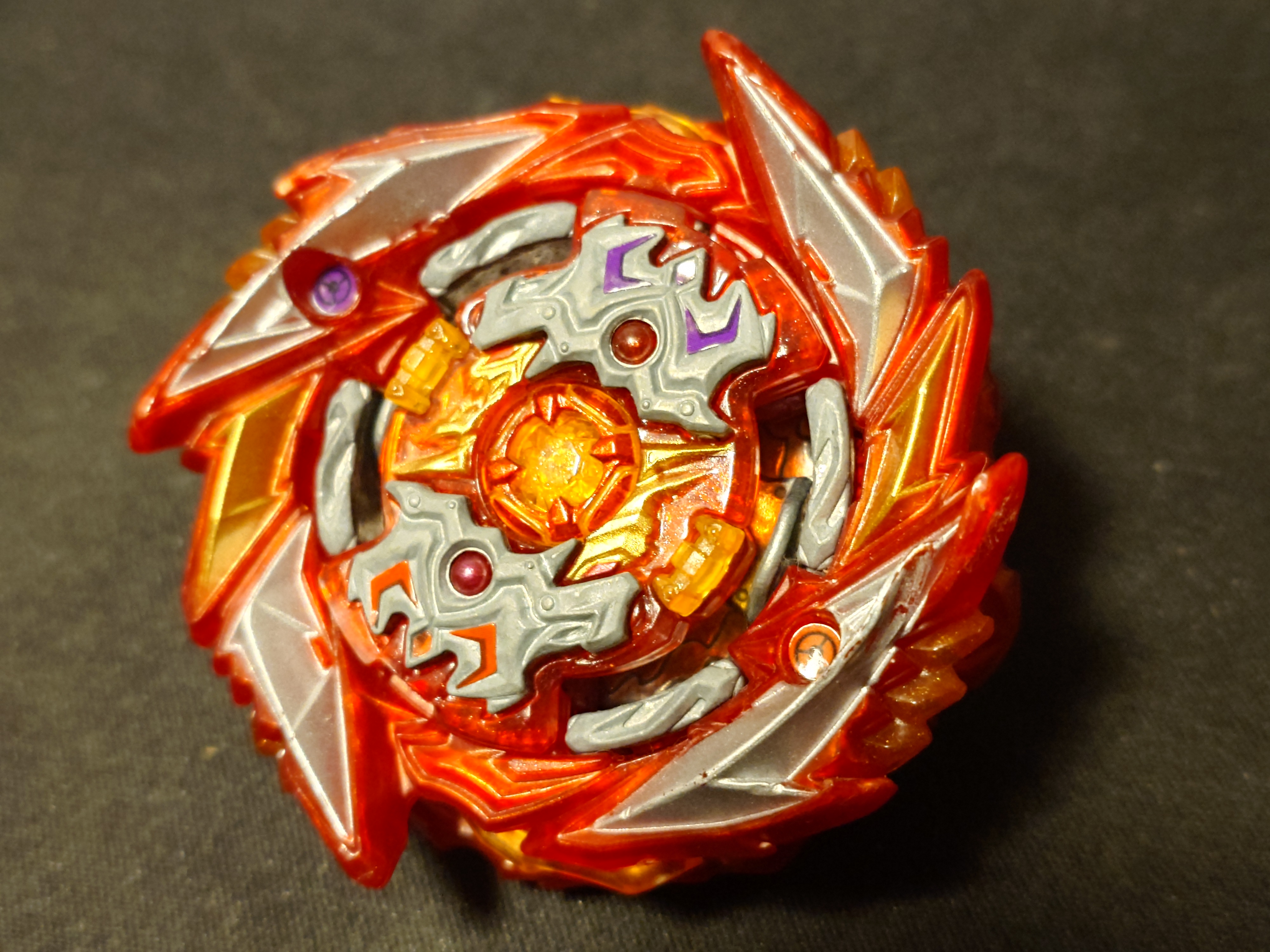 Death Solomon Beyblade Burst / Takara Tomy