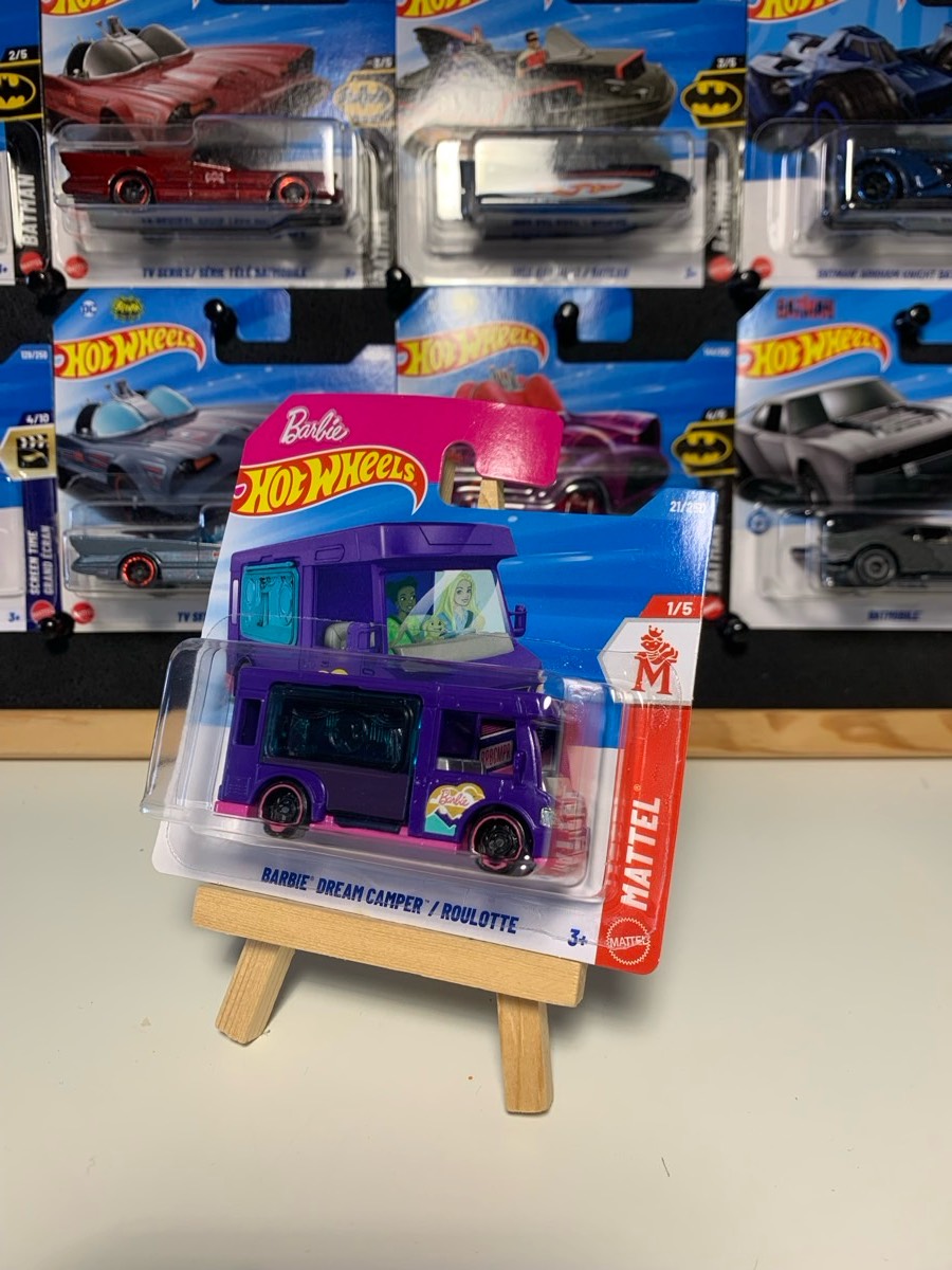 Hot Wheels Barbie Dream Camper JJK72