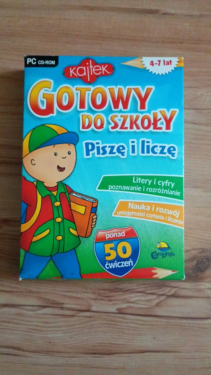 Płyta do gry na komputerze- gotowy do szkoły