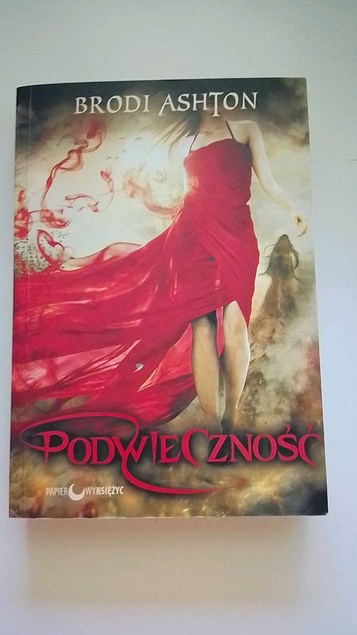 Podwieczność, Brodi Ashton