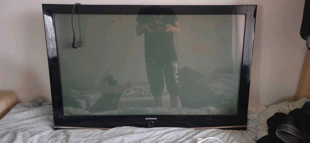 Samsung TV 50" Plasma Display 