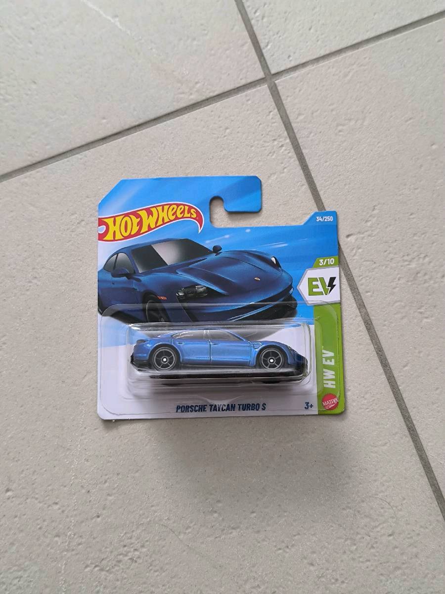 Porsche Taycan Turbo S Hot Wheels