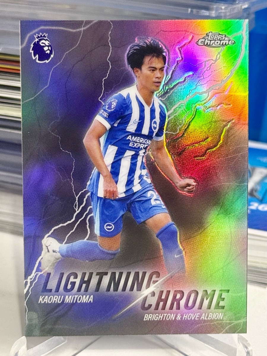 Kaoru Mitoma Brighton & Hove Albion karta kolekcjonerska Topps Chrome Premier League Lightning Chrome 2026