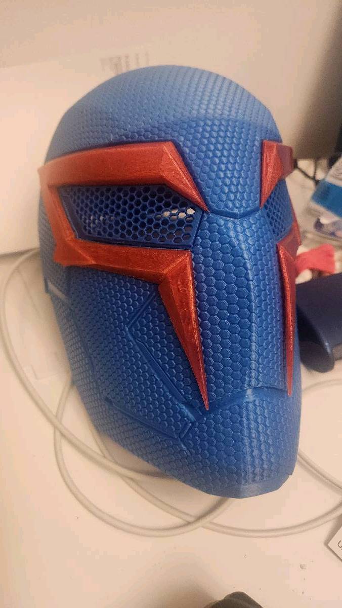 Maska Spiderman2099 możliwość wykonania innego koloru I rozmiaru.