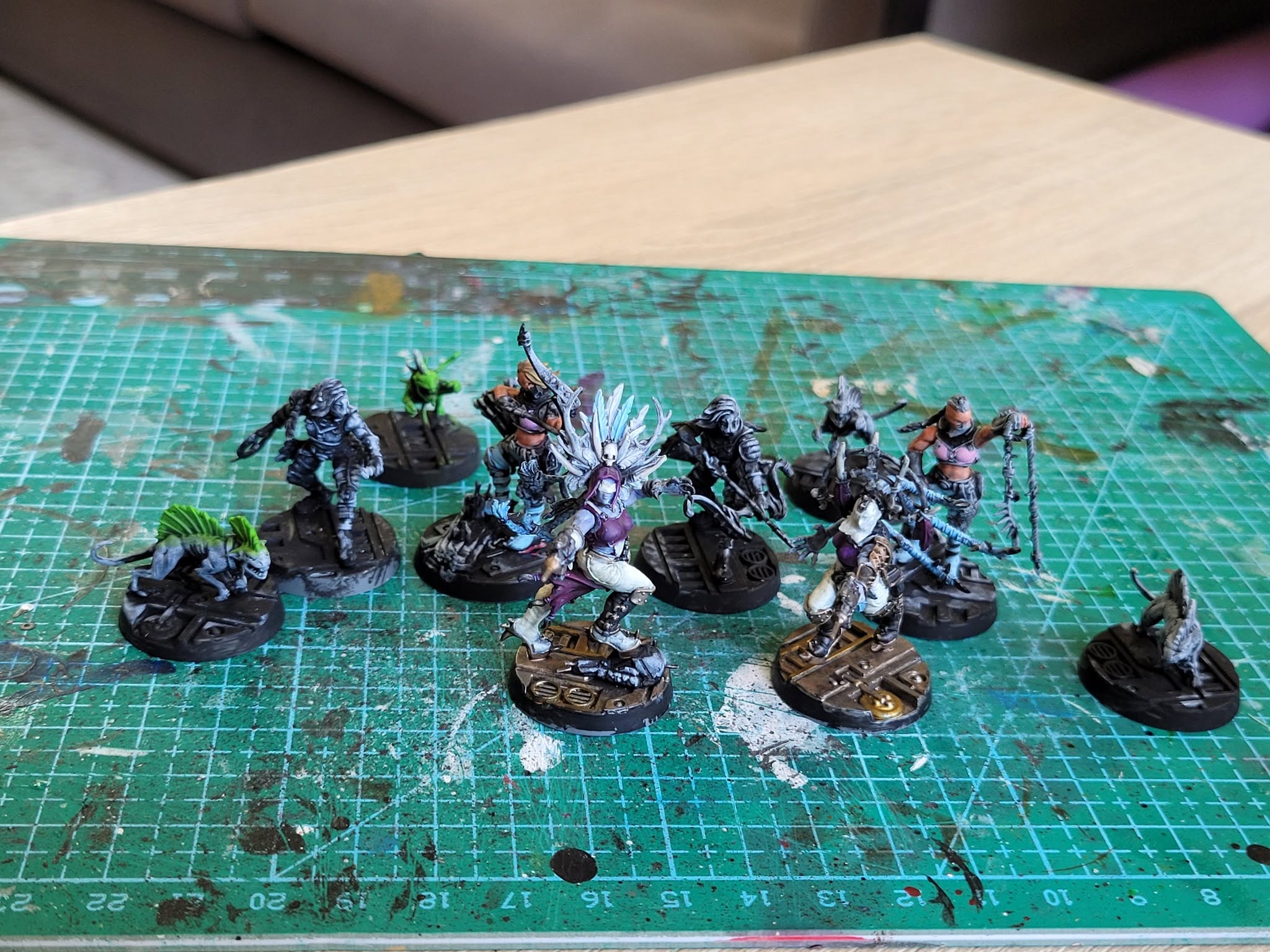 Necromunda Escher Death Maidens & Wyld Runners