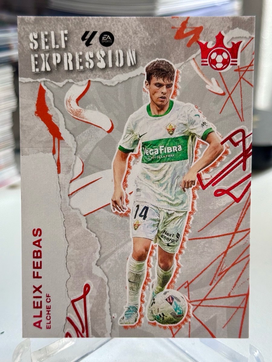Aleix Febas Elche CF numerowana 012/199 karta kolekcjonerska Panini Pitch King Self Expression Red
