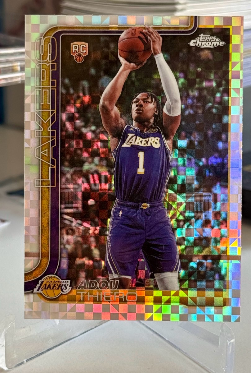 Adou Thiero Los Angeles Lakers karta NBA Topps Prism Refractor Chrome Update RC Rookie Card