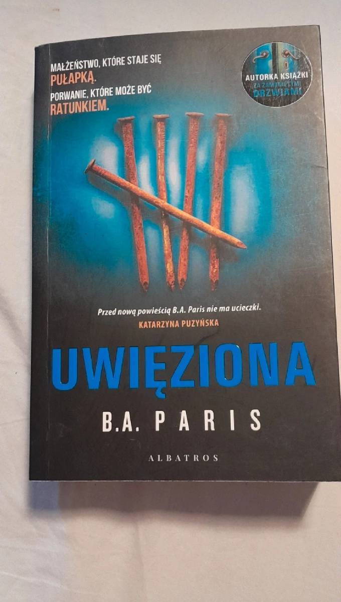 Uwięziona