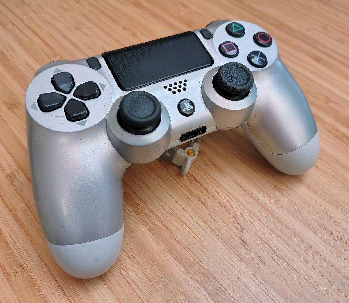 Kontroler DualShock 4 PS4 analogi TMR - odnowiony, sprawny