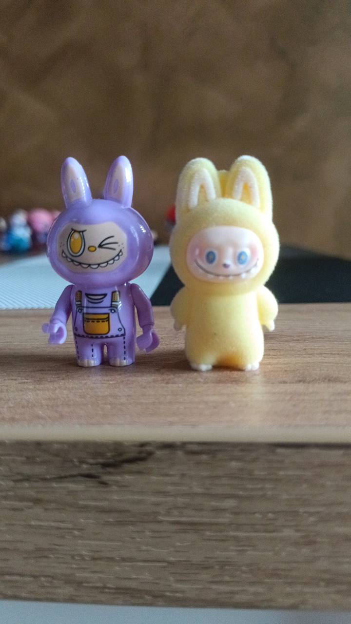 Zestaw: Labubu +1