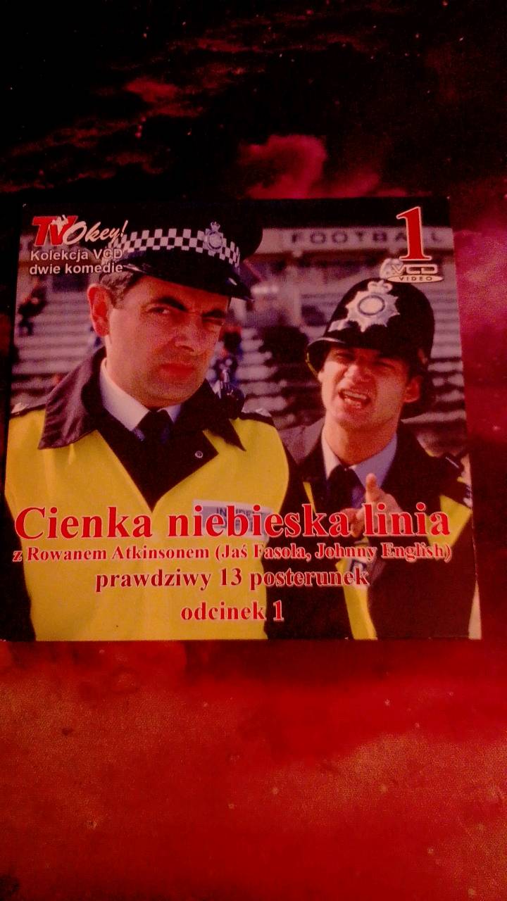 Cienka niebieska linia 