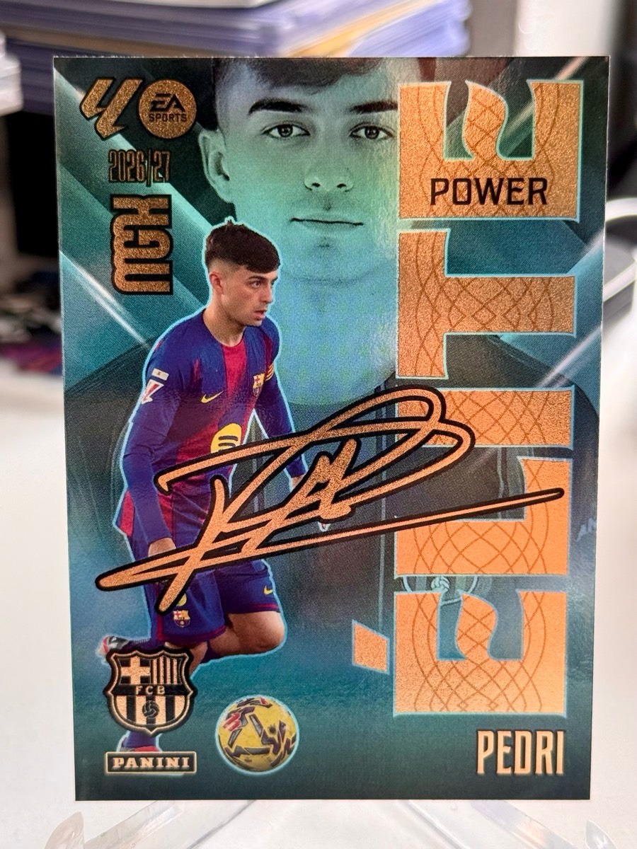 Pedri Barcelona karta kolekcjonerska Panini MGK Megacracks Elite Power