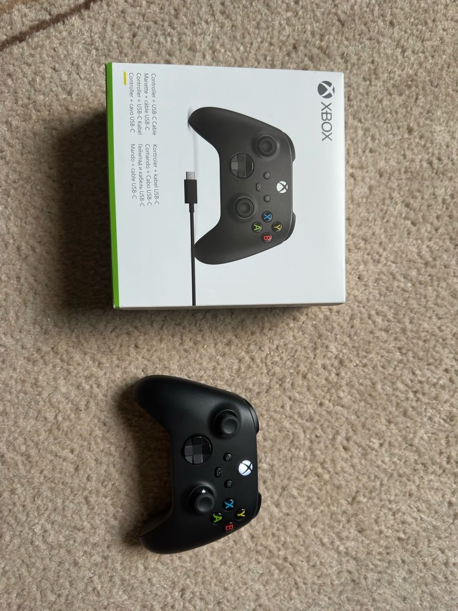 Zestaw: Kontroler Xbox series X +2