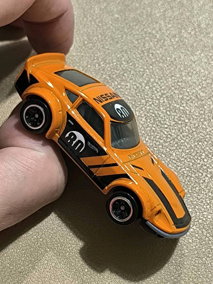 Nissan Fairlady Hot Wheels pomarańczowy