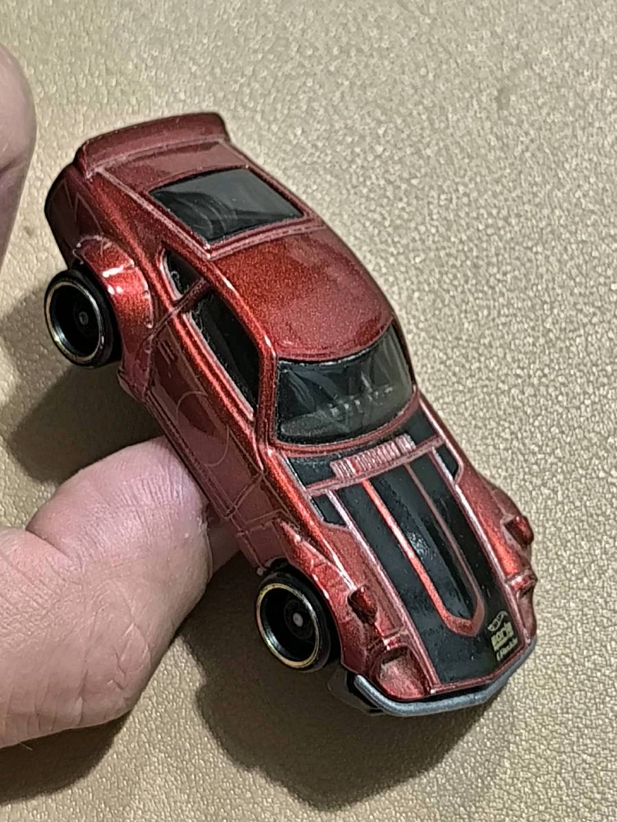 Datsun 240Z Custom Hot Wheels czerwony