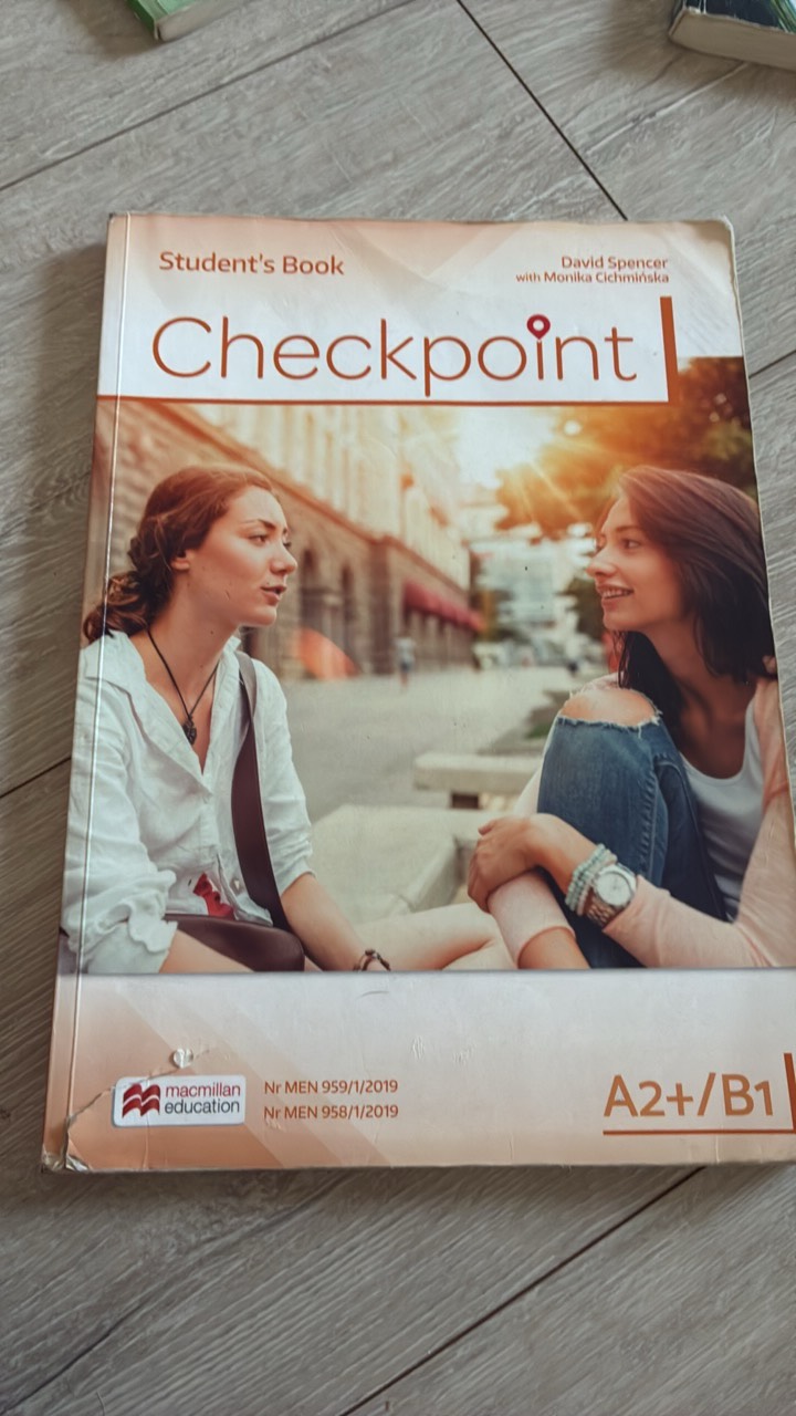 Checkpoint : student's book : A2+/B1