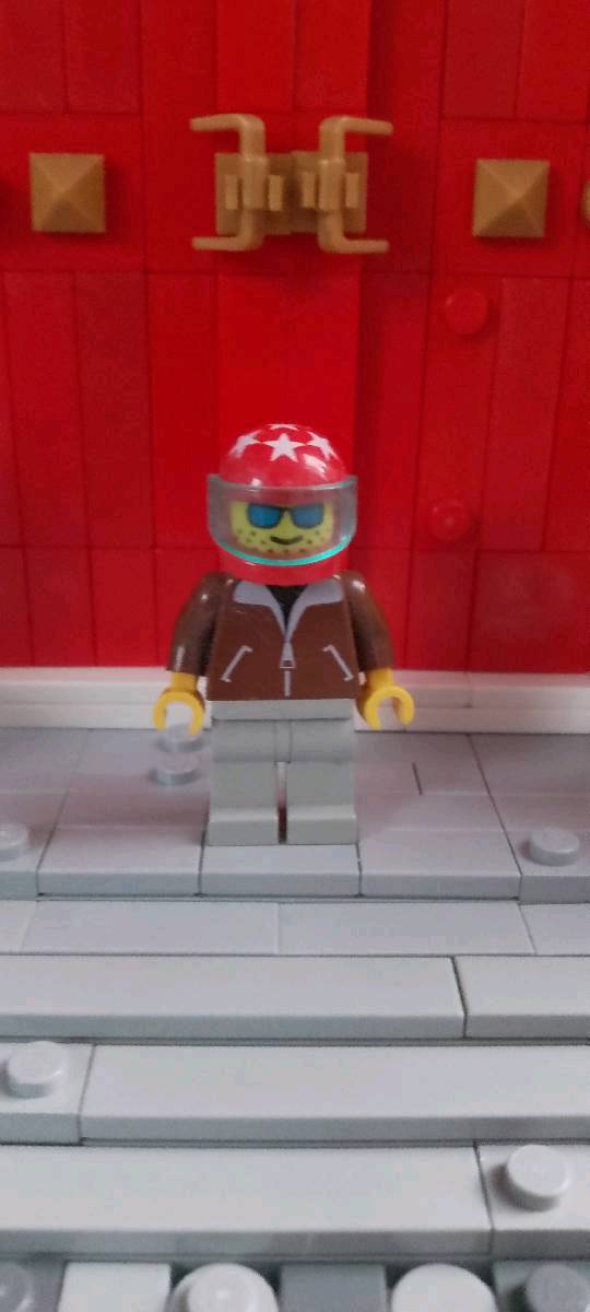 Minifigurka LEGO classic town pilot