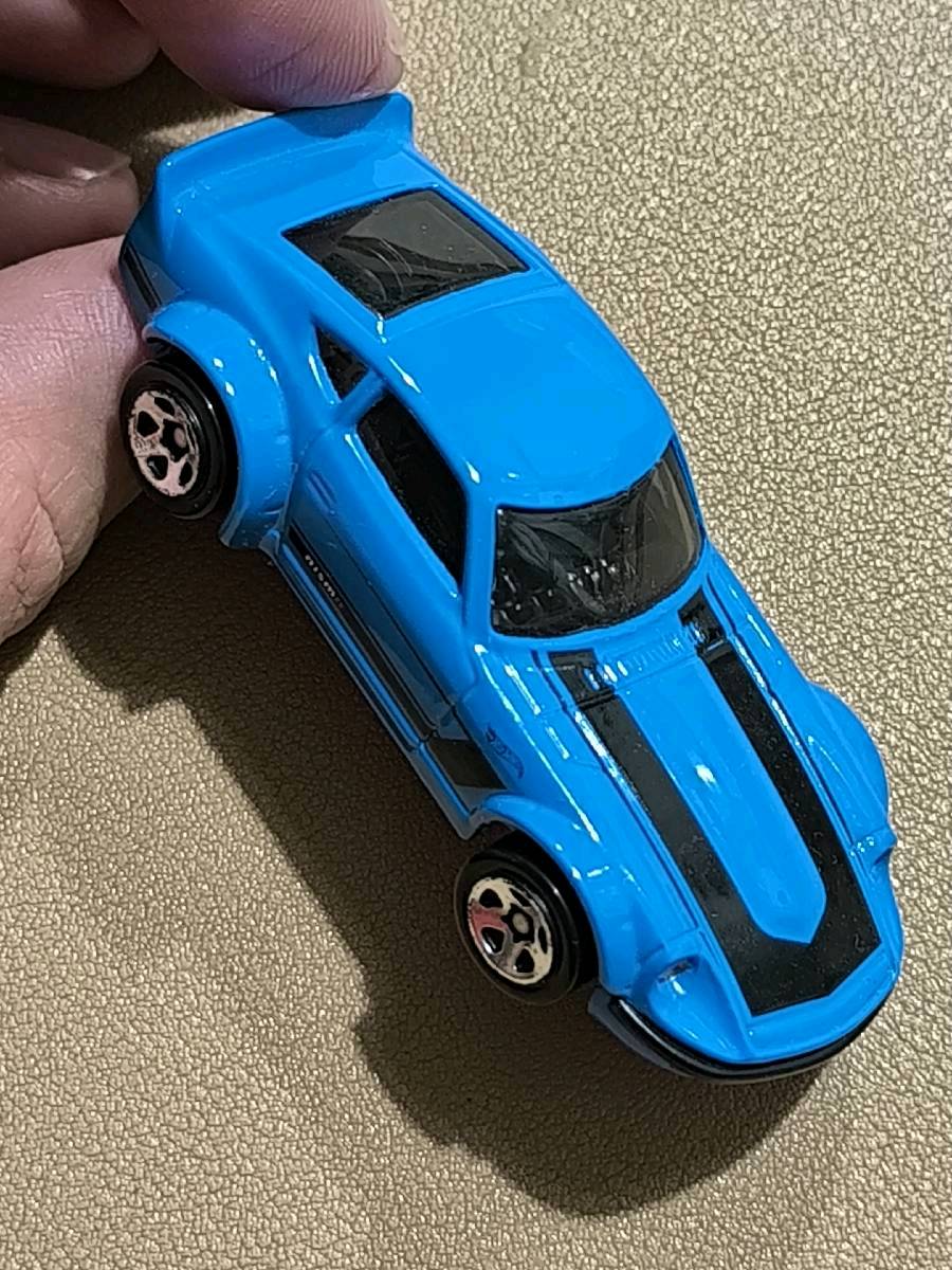 Nissan Fairlady Hot Wheels niebieski
