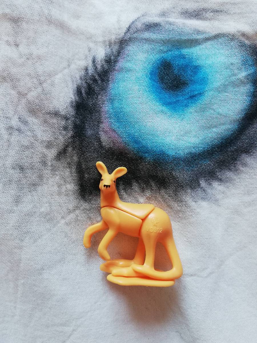 Zabawka dla dzieci Kinder niespodzianka figurka kangur