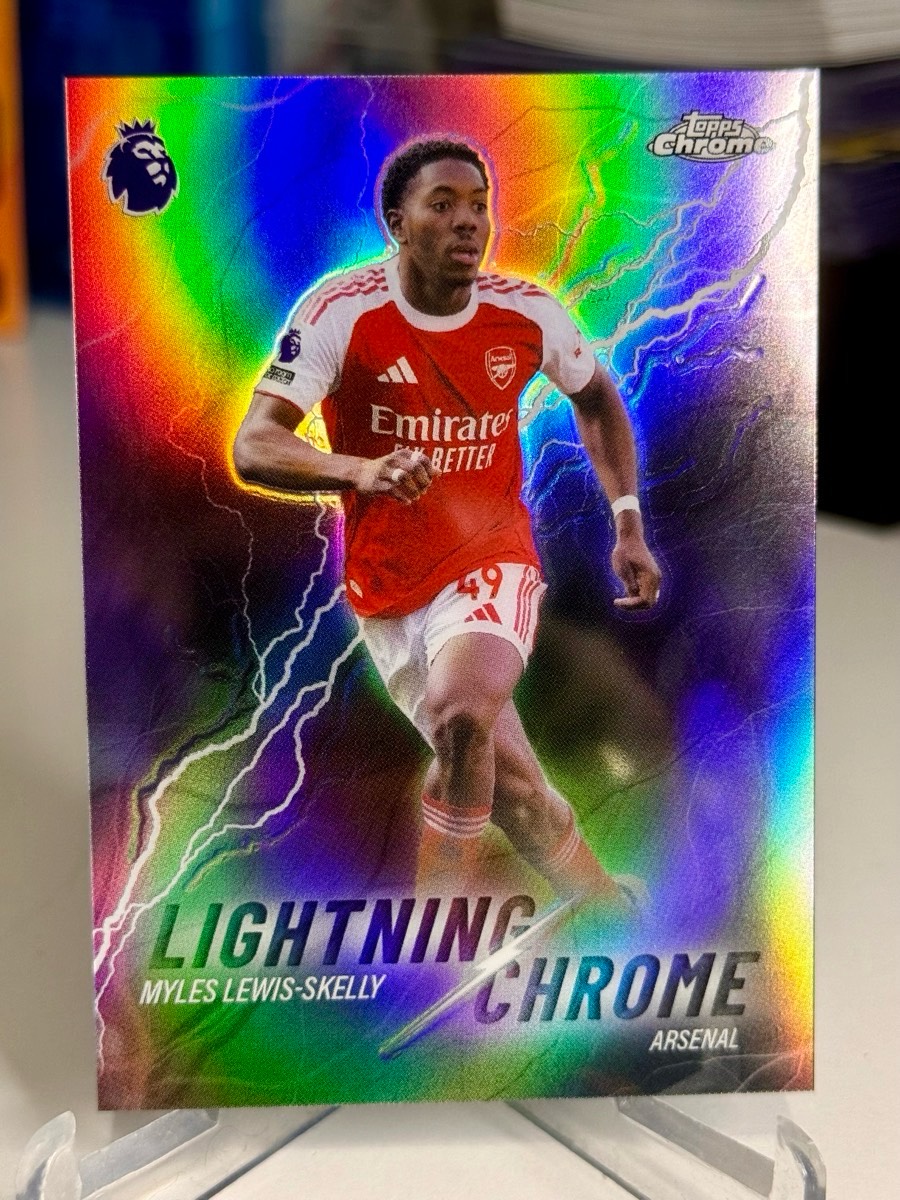 Myles Lewis-Skelly Arsenal karta kolekcjonerska Topps Chrome Premier League Lightning Chrome 2026