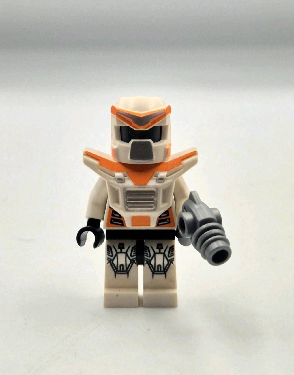 Lego CMF mech