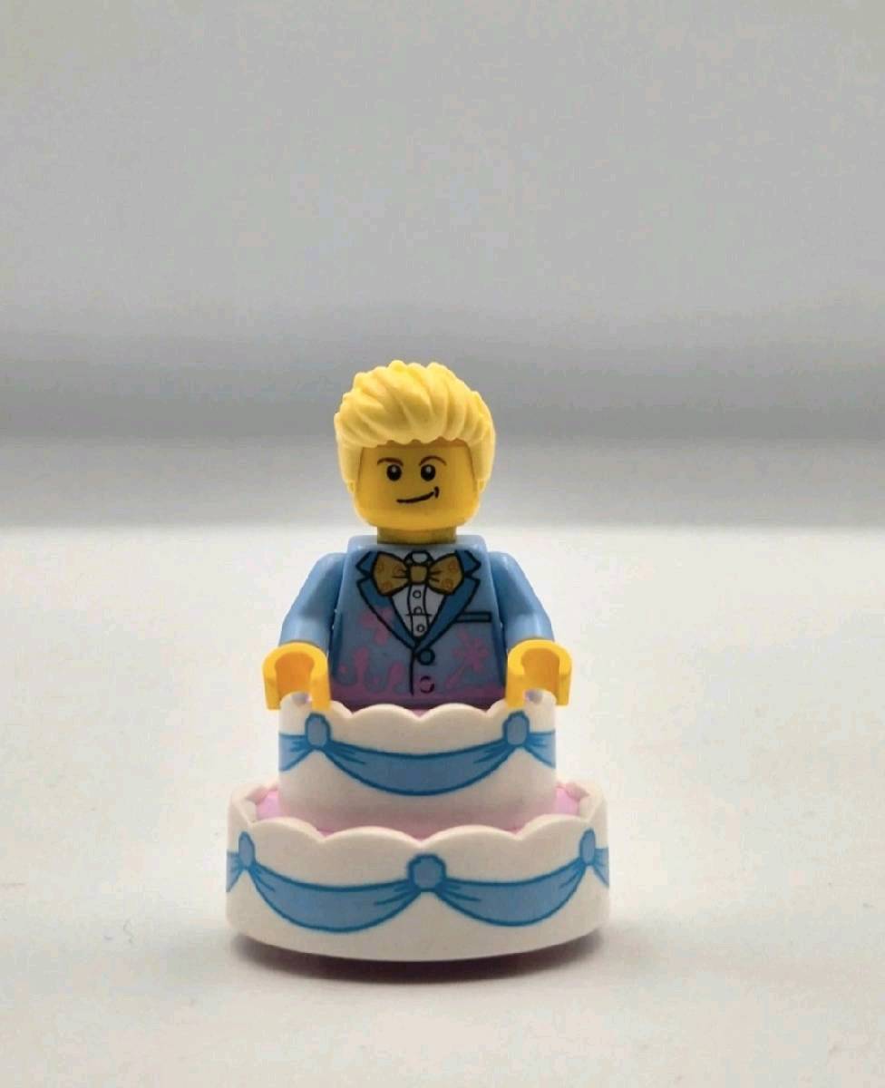 Lego CMF cake guy