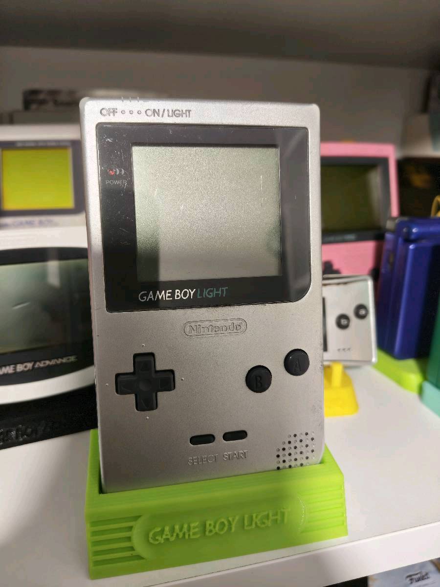 Game Boy Light 