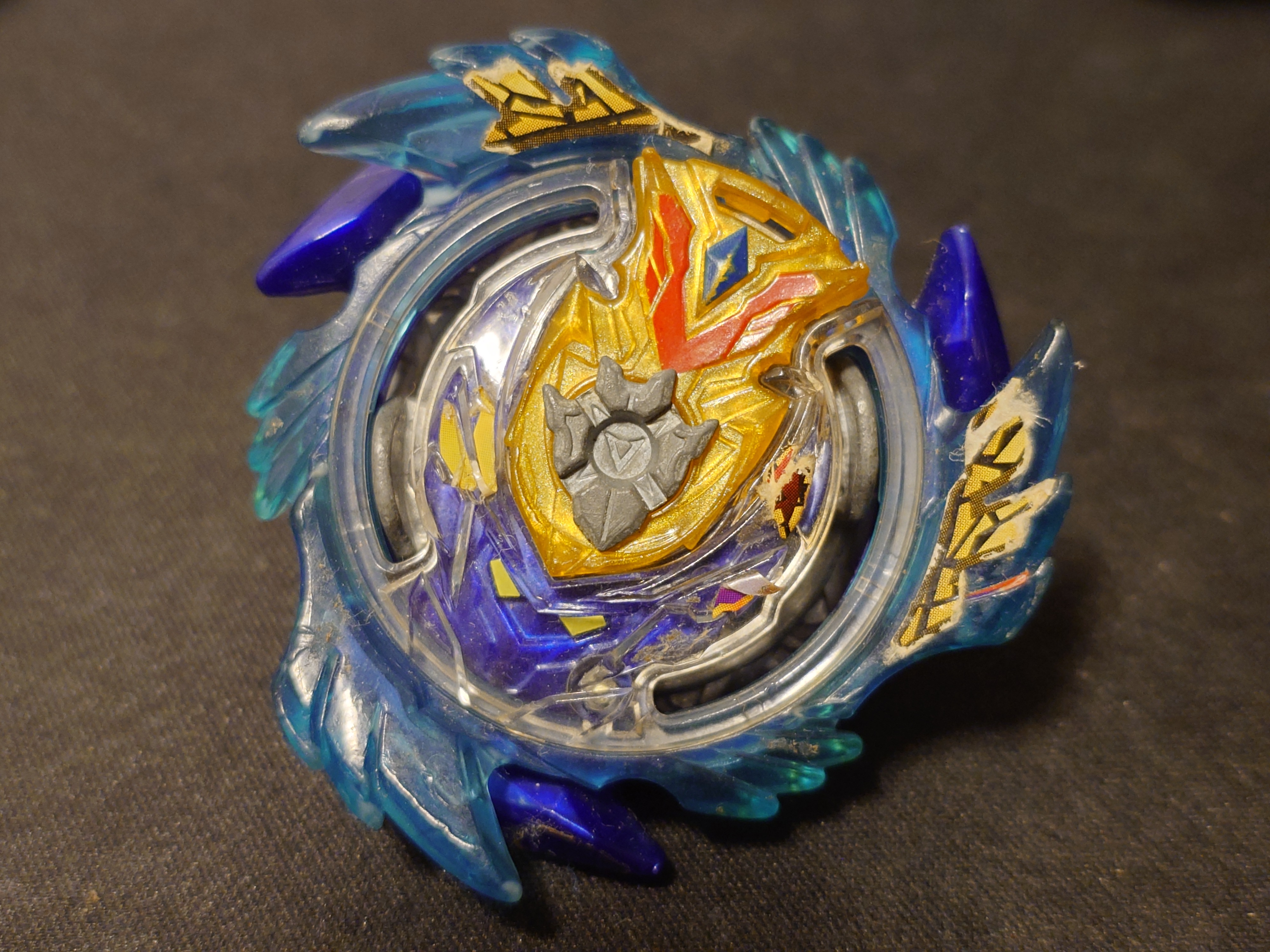 Strike God Valkyrie Beyblade Burst / Takara Tomy