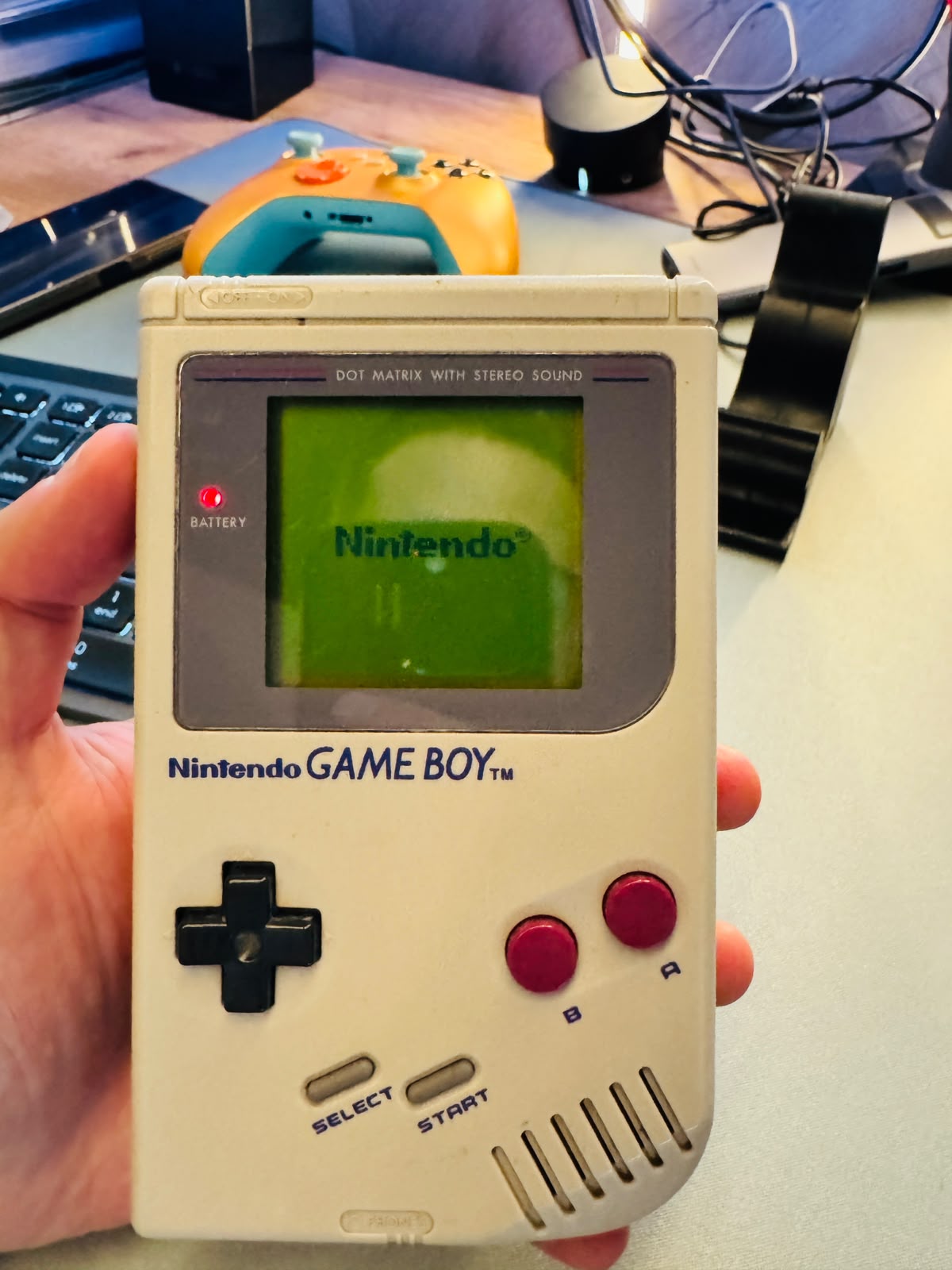 Nintendo Game Boy Classic DMG-01 + Gra Sensible Soccer | Sprawny, Przeczyszczony IPA!