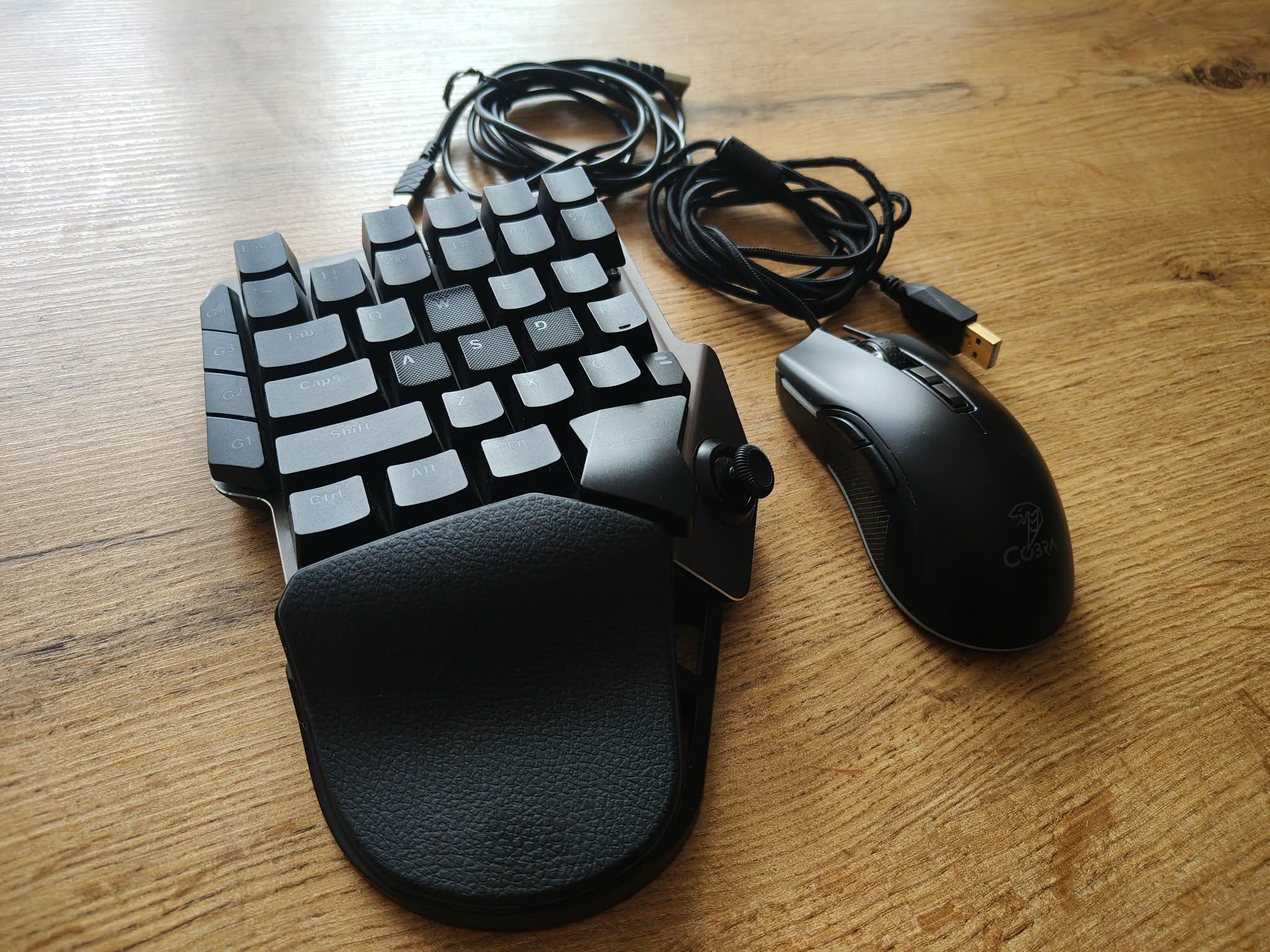 Zestaw Cobra DK02 Klawiatura Mysz do konsoli Xbox One / PC / PS4 / PS3 / NS