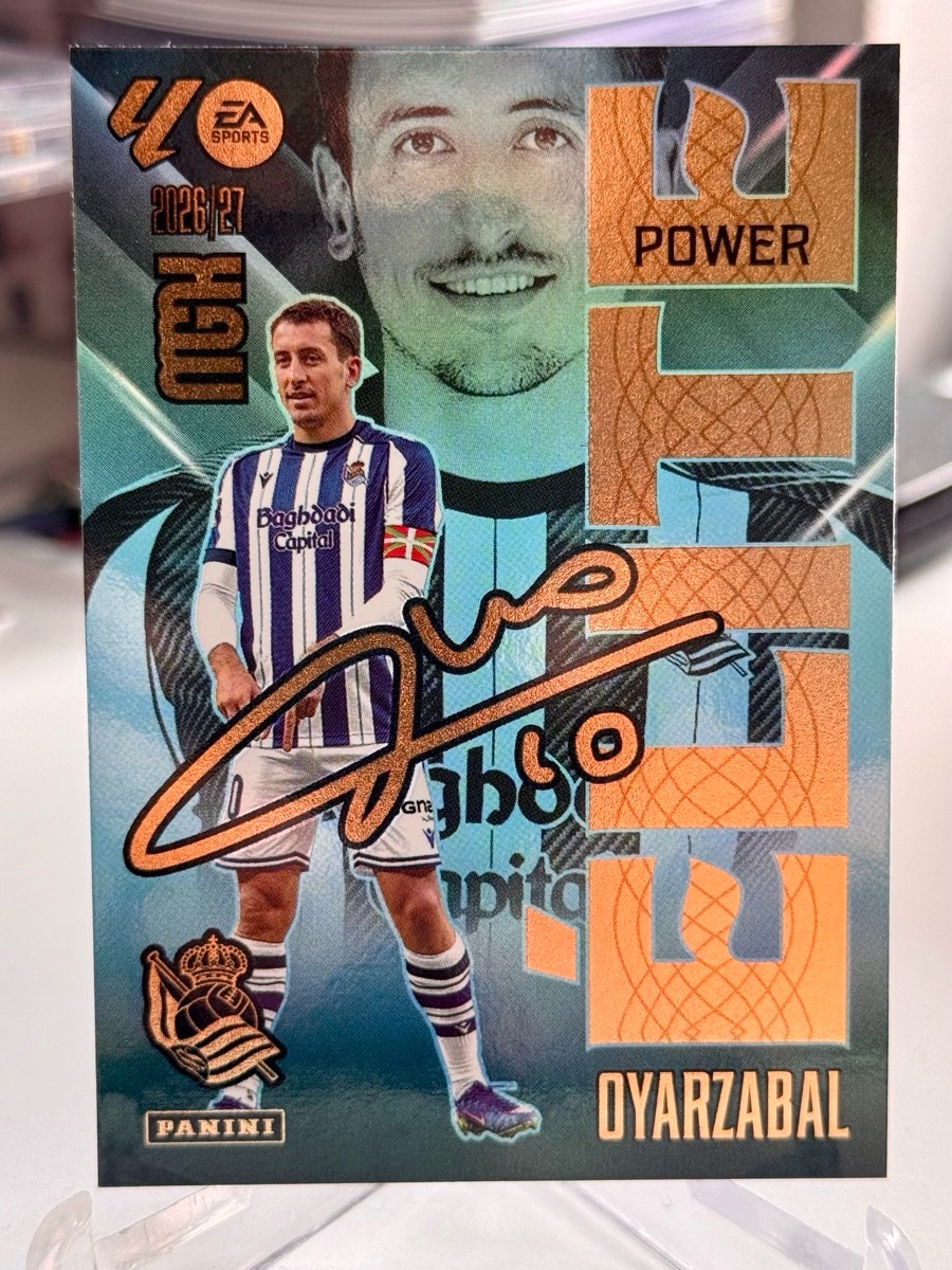 Mikel Oyarzabal Real Sociedad karta kolekcjonerska Panini MGK Megacracks Elite Power