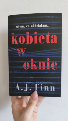 Kobieta w oknie