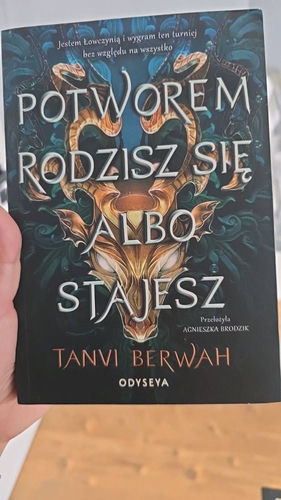 Potworem rodzisz się albo stajesz