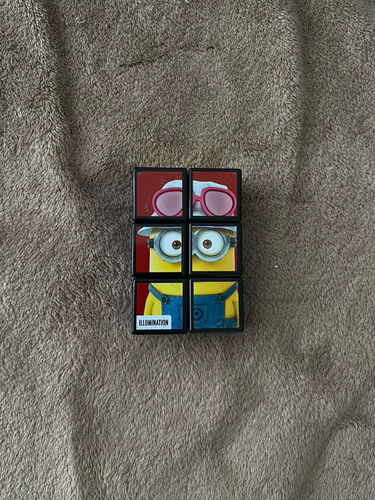 Kostka Rubika 3x2 z motywem bajki "Minionki", licencjonowana, marki Rubik's
