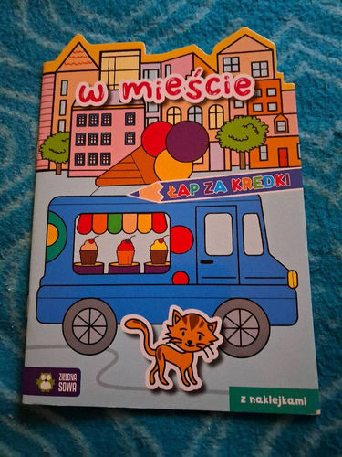 W mieście : z naklejkami
