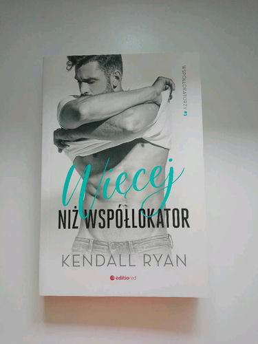 Więcej niż współlokator