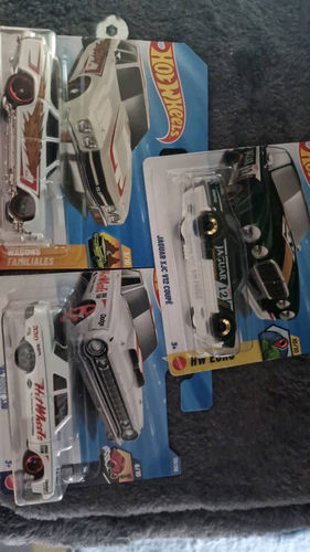 Zestaw 3 autek Hot Wheels