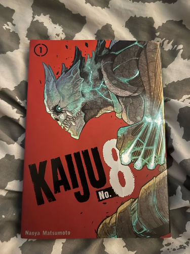 Kaiju No. 8. Tom 1