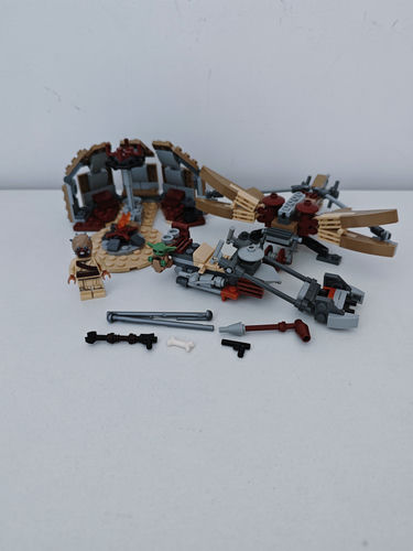 Lego star wars Kłopoty na Tatooine 75299