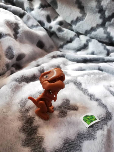 Zabawka dla dzieci Kinder niespodzianka figurka dinozaur 