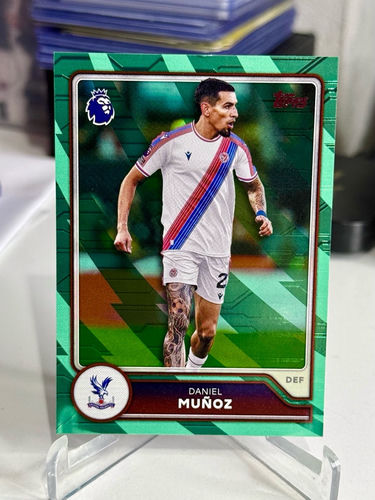 Topps trading card featuring Crystal Palace defender Daniel Muñoz, #110