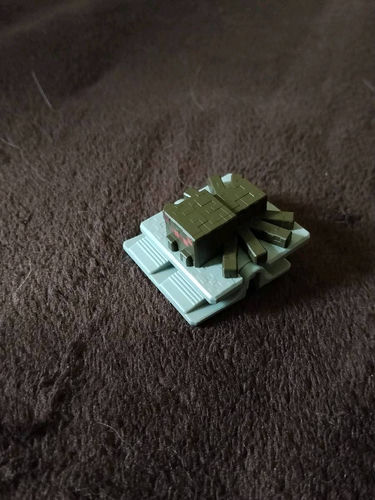 Zabawka dla dzieci Kinder joy niespodzianka figurka Minecraft 