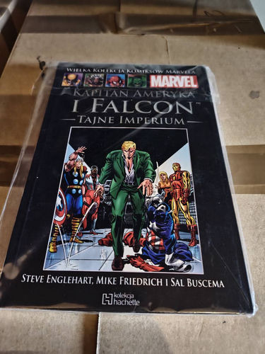 WKKM tom 71 - Kapitan Ameryka i Falcon: Tajne imperium 