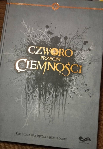 Czworo przeciw ciemności