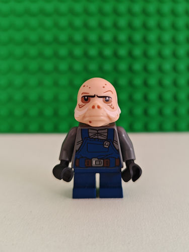 Lego star wars Ugnaught - Dark Blue Overalls and Short Legs sw0710