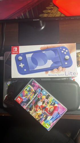 Zestaw: Nintendo Switch Lite + Karta SD 256gb +2