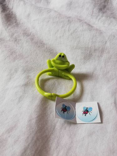 Zabawka dla dzieci Kinder niespodzianka figurka żaba sticky animal