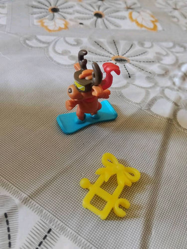 Zabawka dla dzieci Kinder niespodzianka figurka łoś jeleń renifer