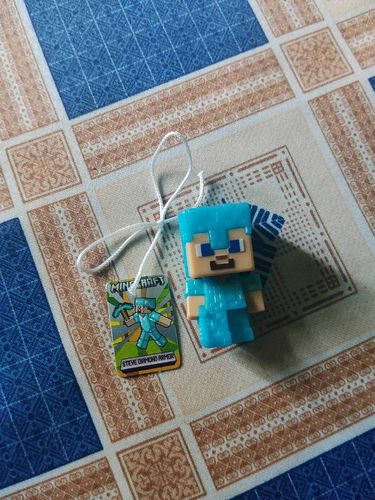 Zabawka dla dzieci Kinder joy niespodzianka figurka Minecraft 